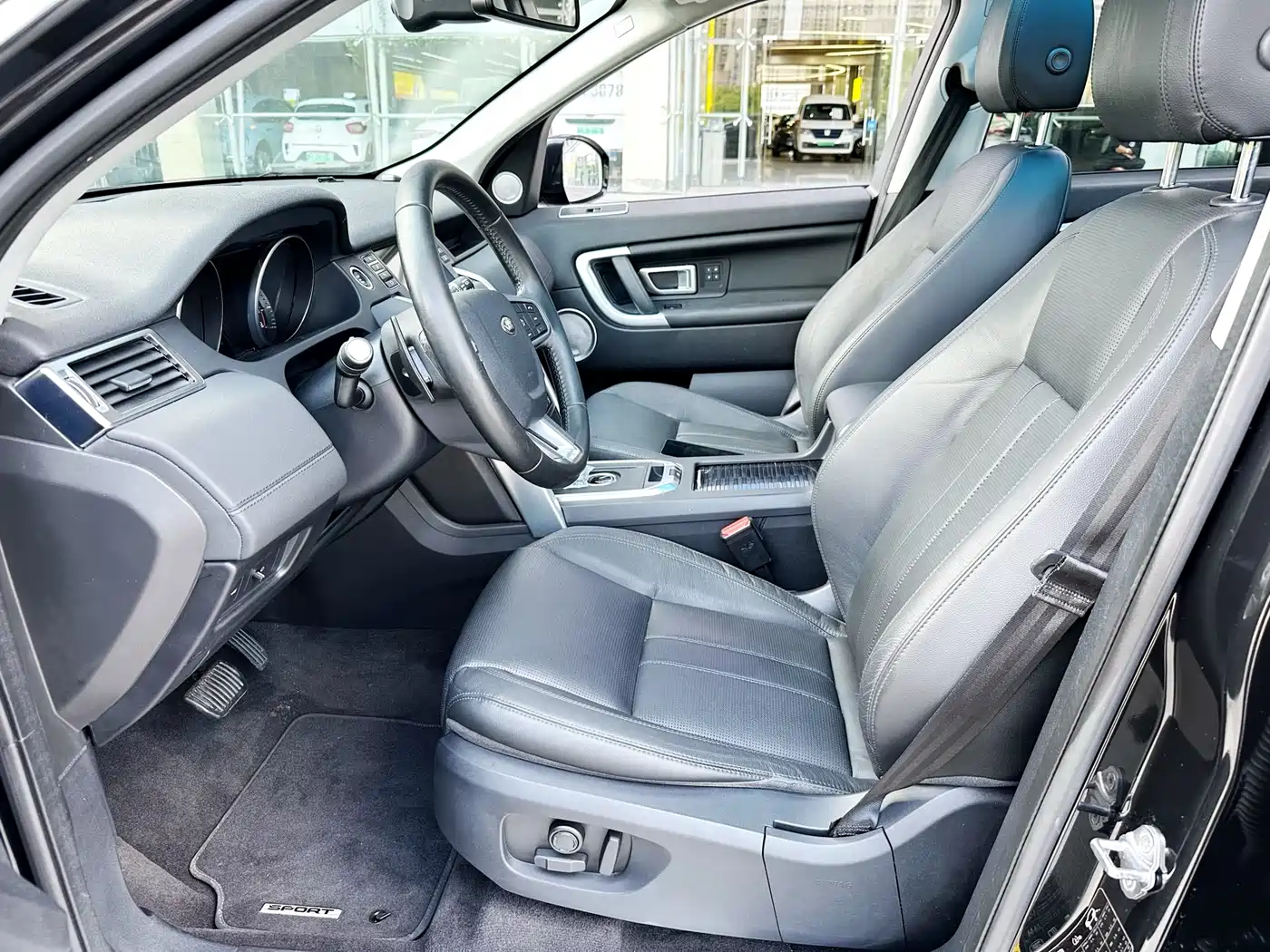 Land Rover Discovery Sport 2016 2.0T HSE фото 10