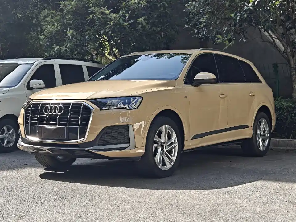 Photo 1 - Audi Q7