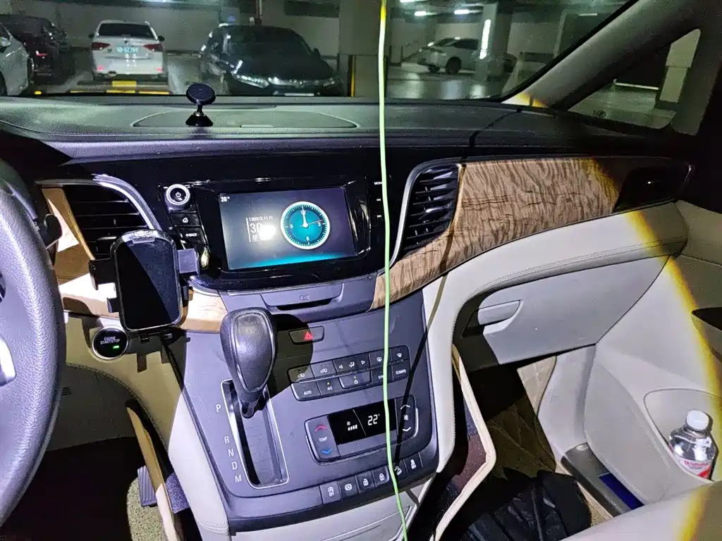 Buick GL8 2017 ES 28T Comfort Type China V фото 9