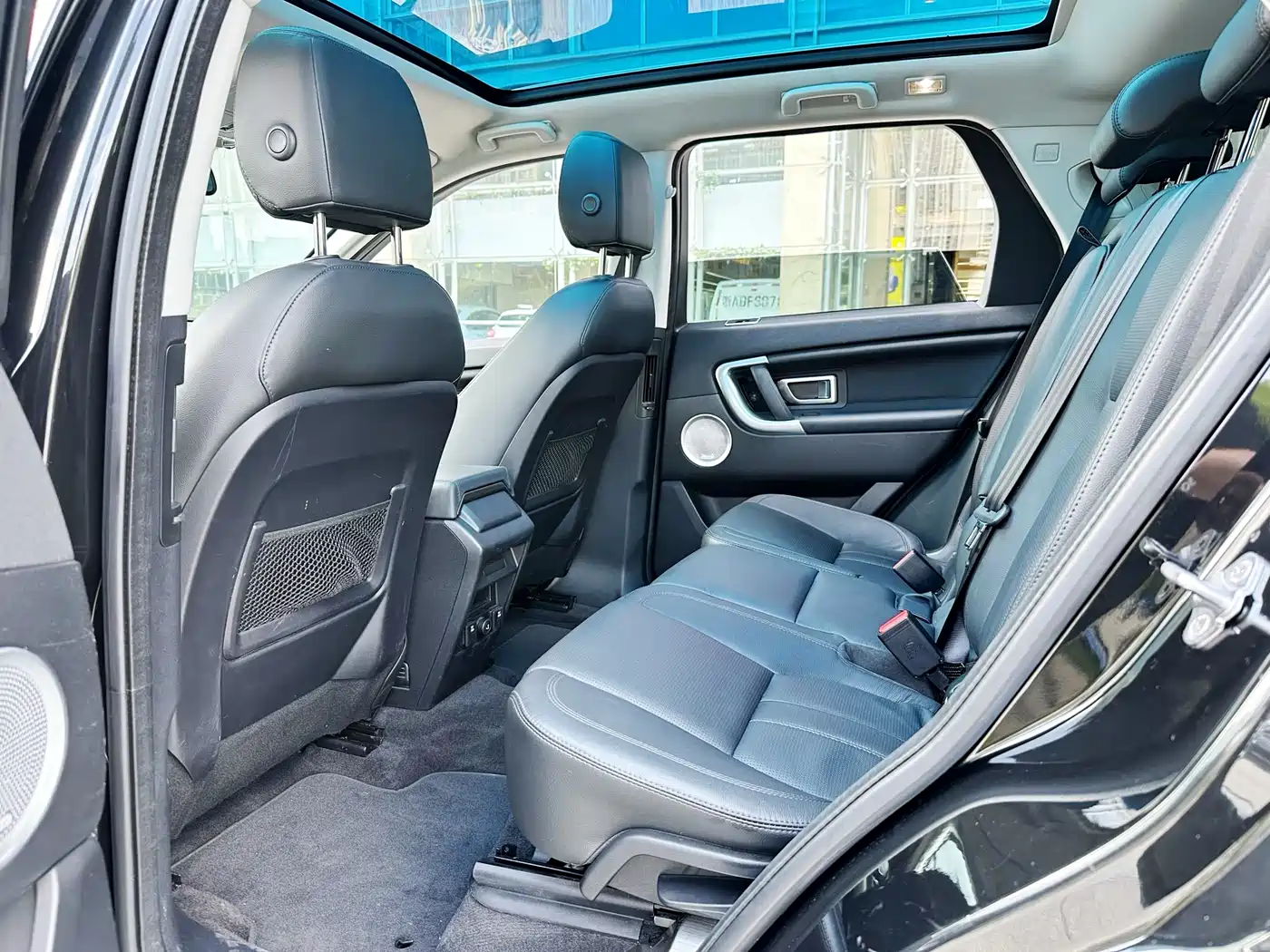 Land Rover Discovery Sport 2016 2.0T HSE фото 17