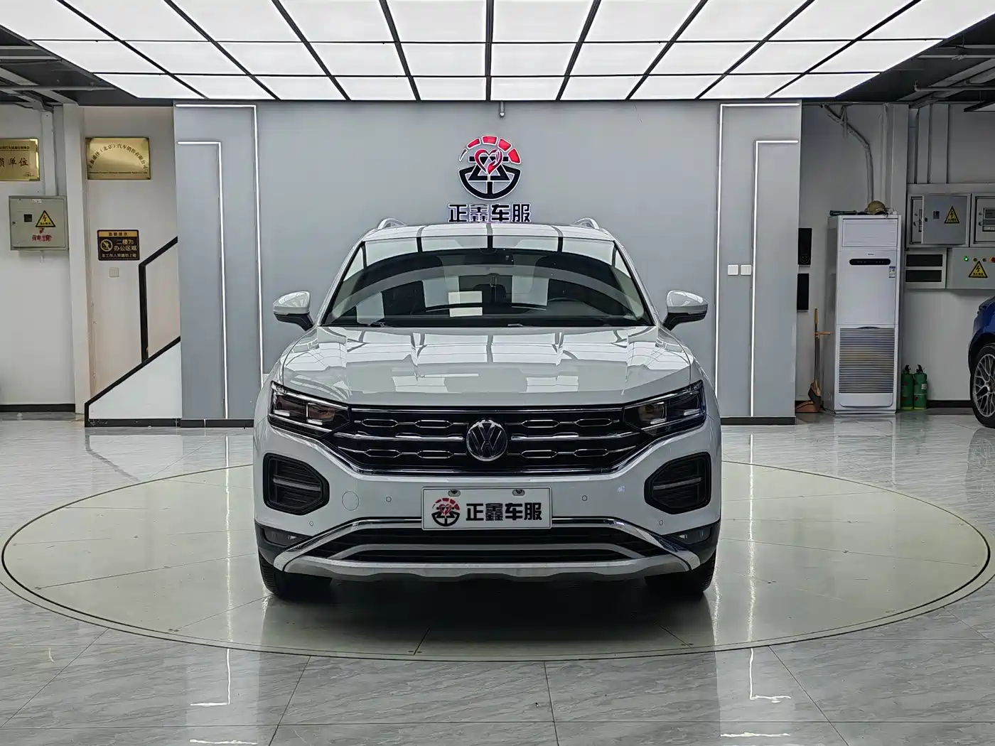 Volkswagen Tayron 2019 330TSI 2WD Luxury China VI фото 2