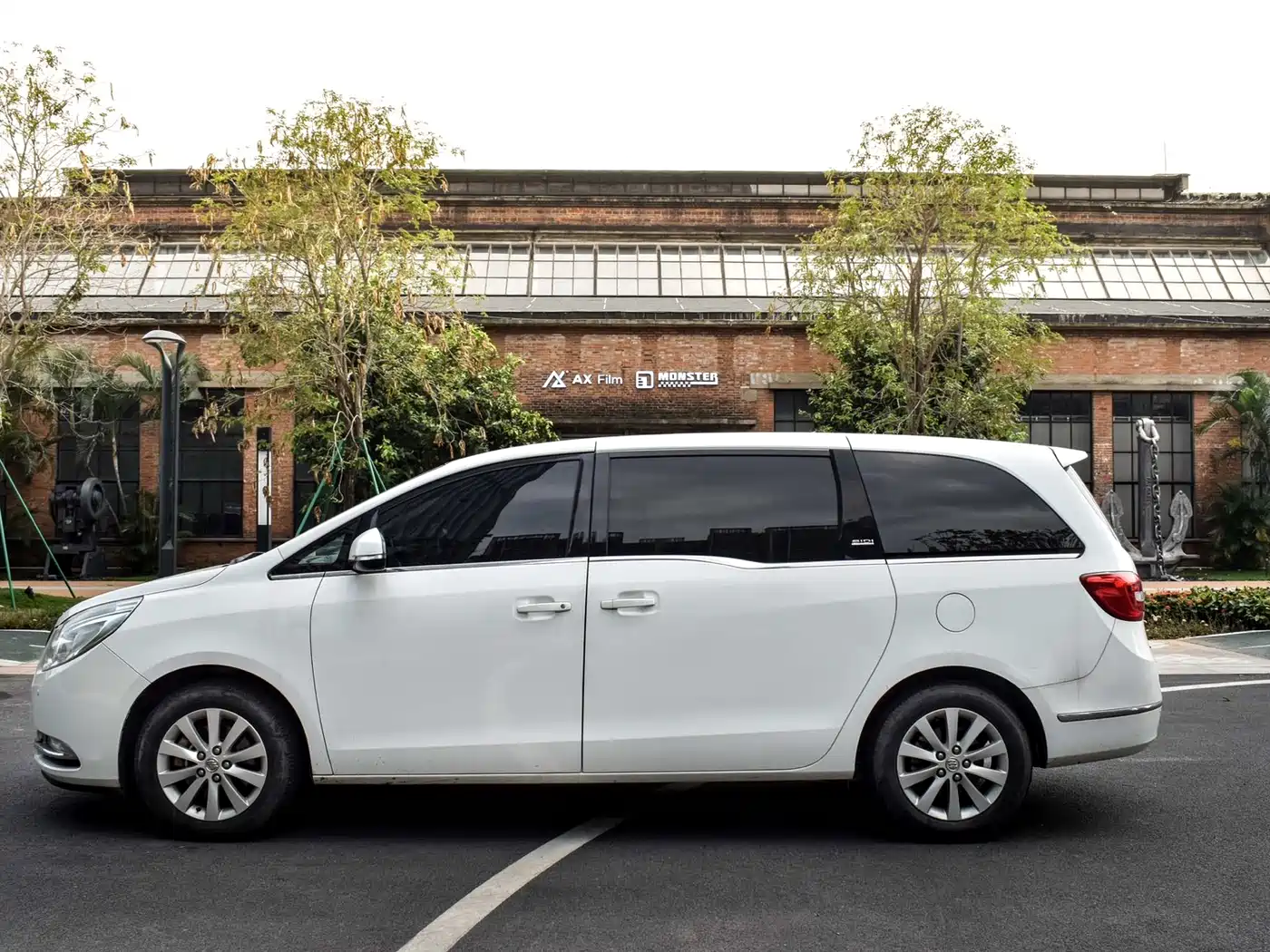 Buick GL8 2014 2.4L CT Luxury Business Comfort фото 3