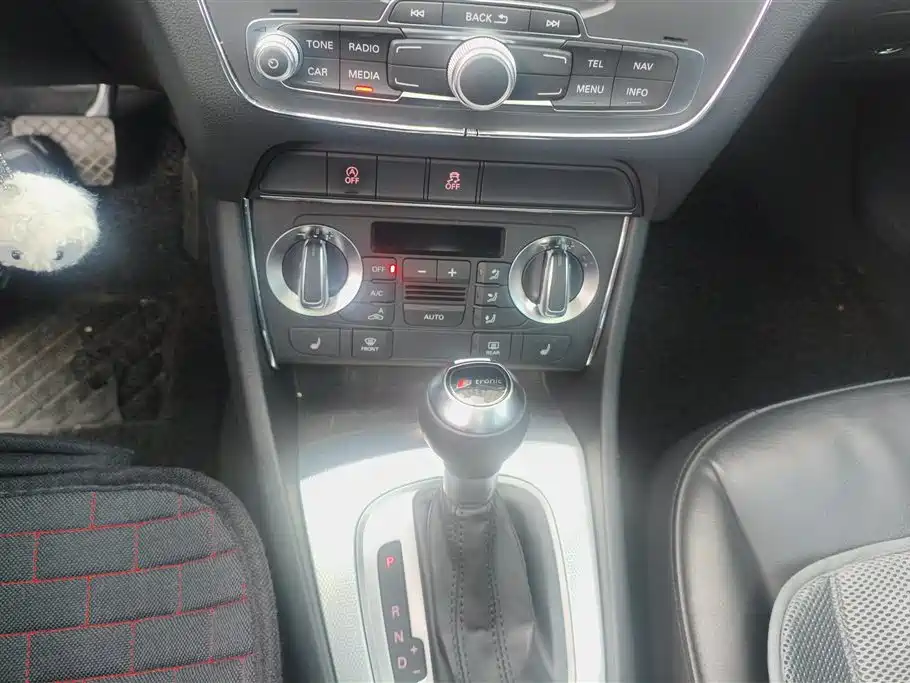 Audi Q3 2013 35 TFSI Comfort фото 16