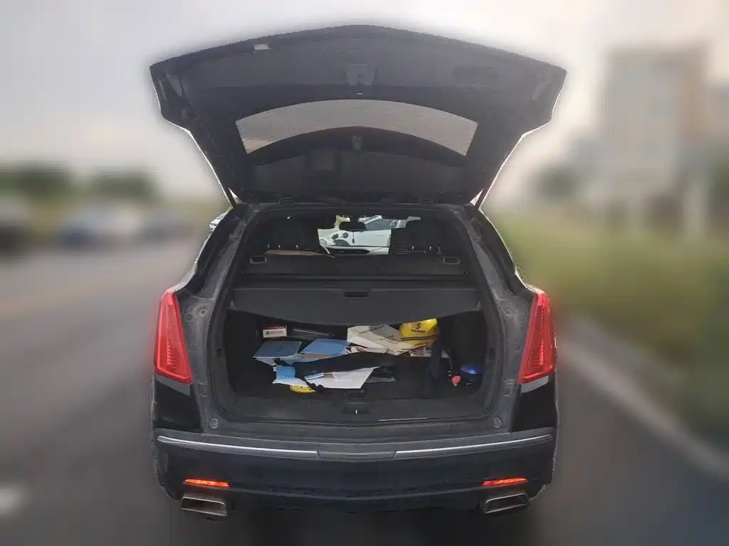 Фото 17 - Cadillac XT5