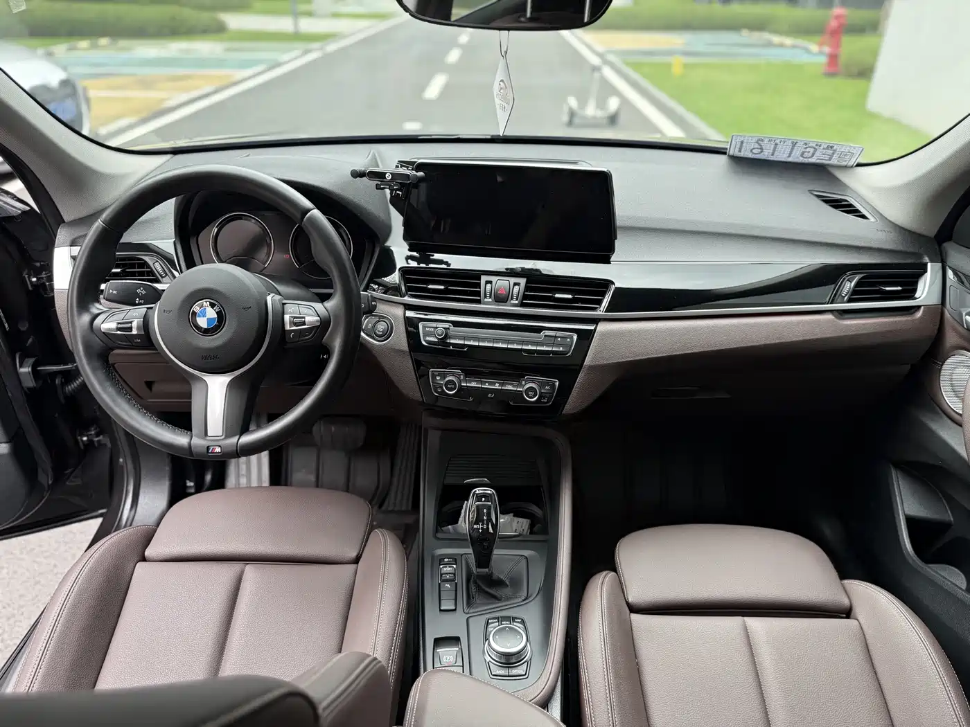 BMW X1 2022 sDrive25Li Leading фото 10