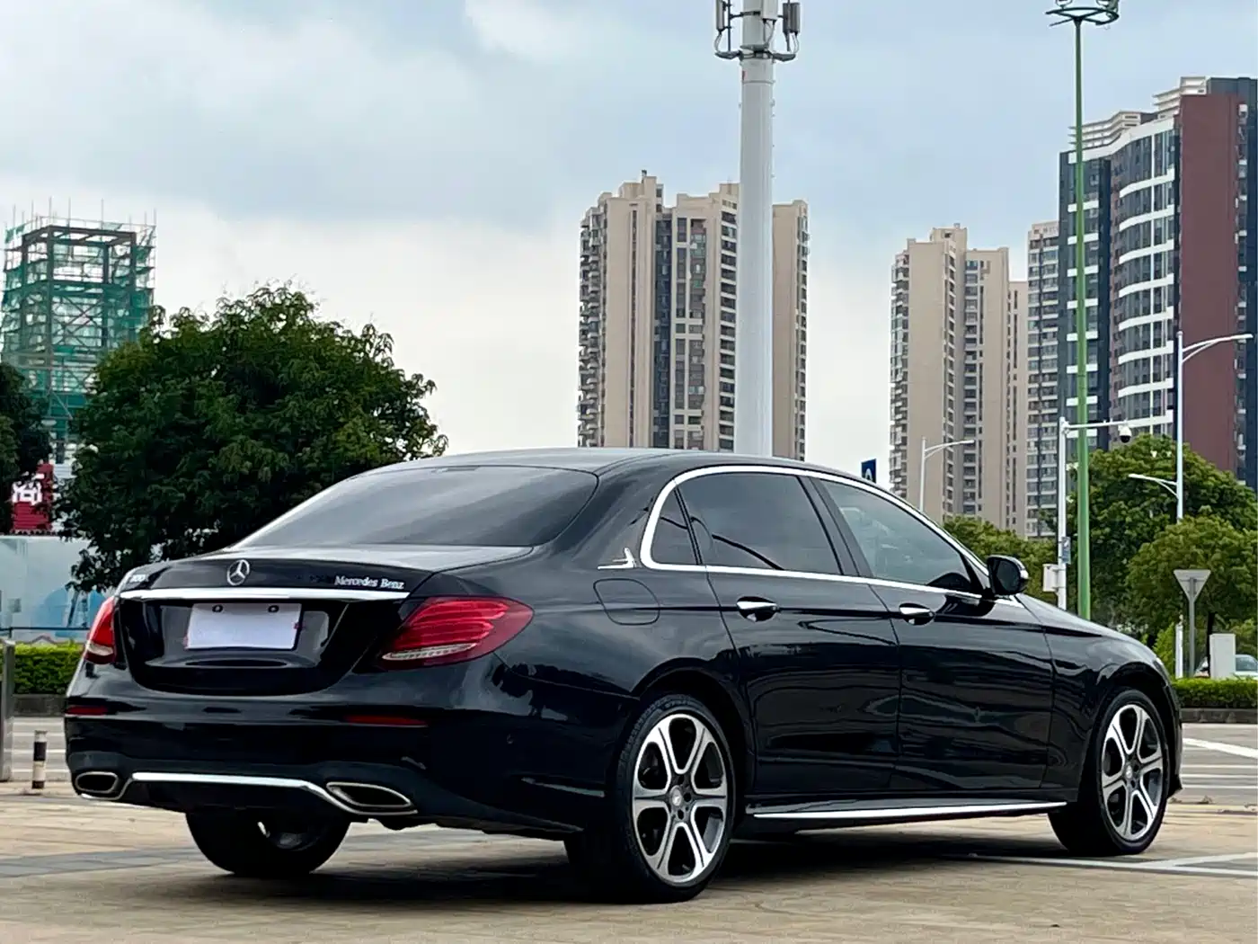 Mercedes-Benz E-Class 2016 E 300 L Sport Fashion Type фото 7