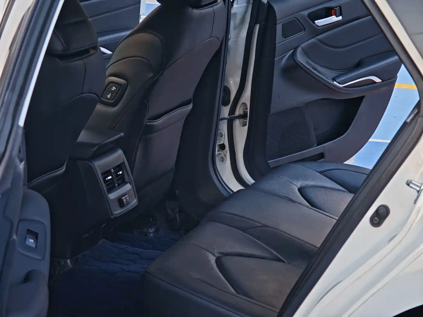 Toyota Avalon 2019 2.0L Luxury Edition (China VI) фото 12