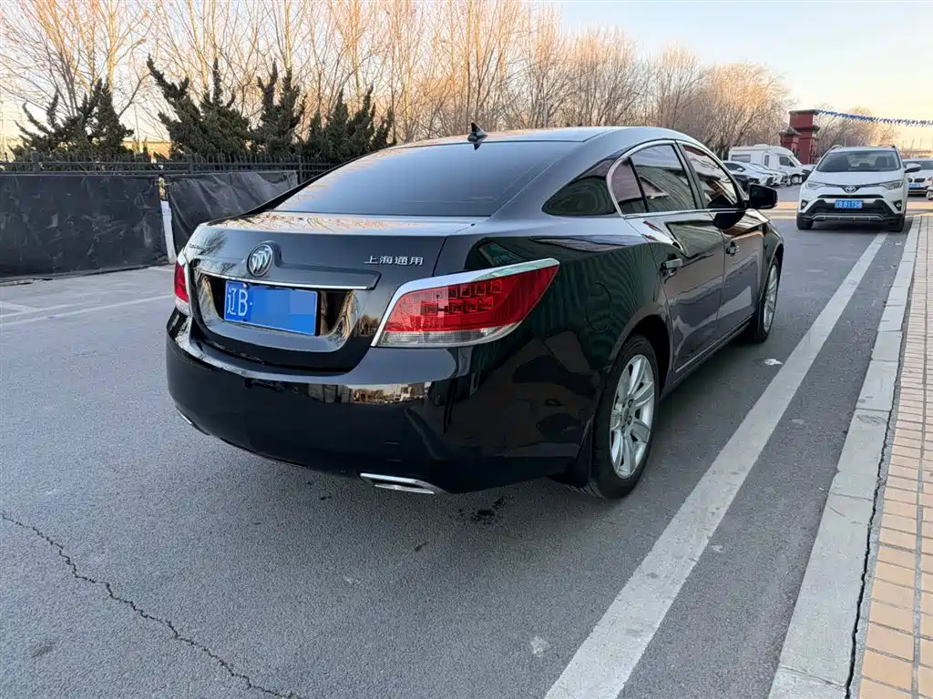 Buick LaCrosse 2010 2.4L Luxury фото 11