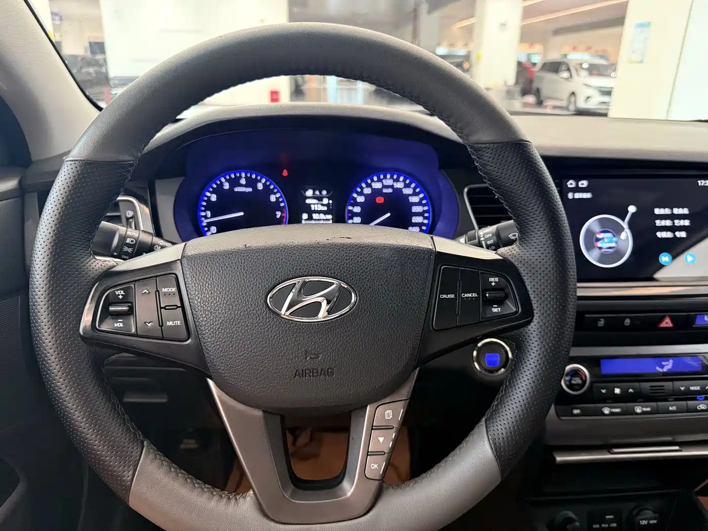 Hyundai Mistra 2014 1.8L Auto Smart GLS фото 8