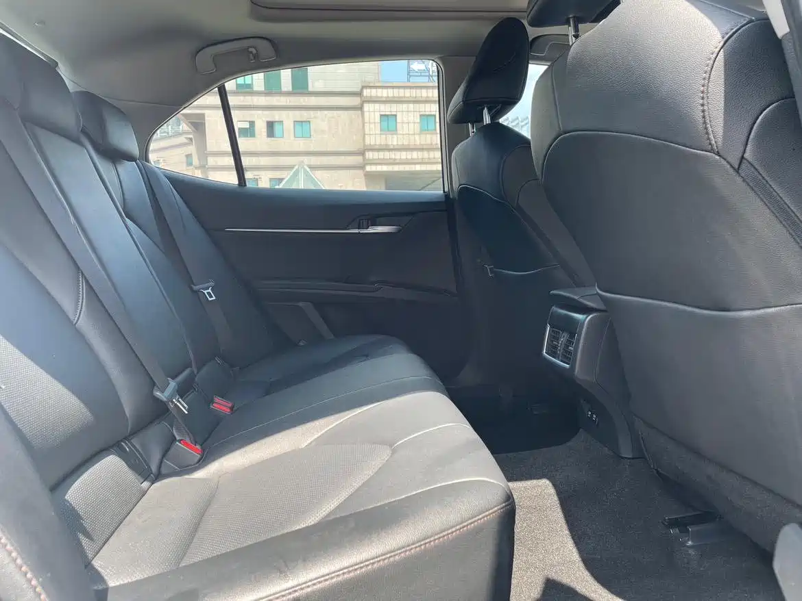 Toyota Camry 2023 2.5G Luxury Edition фото 13