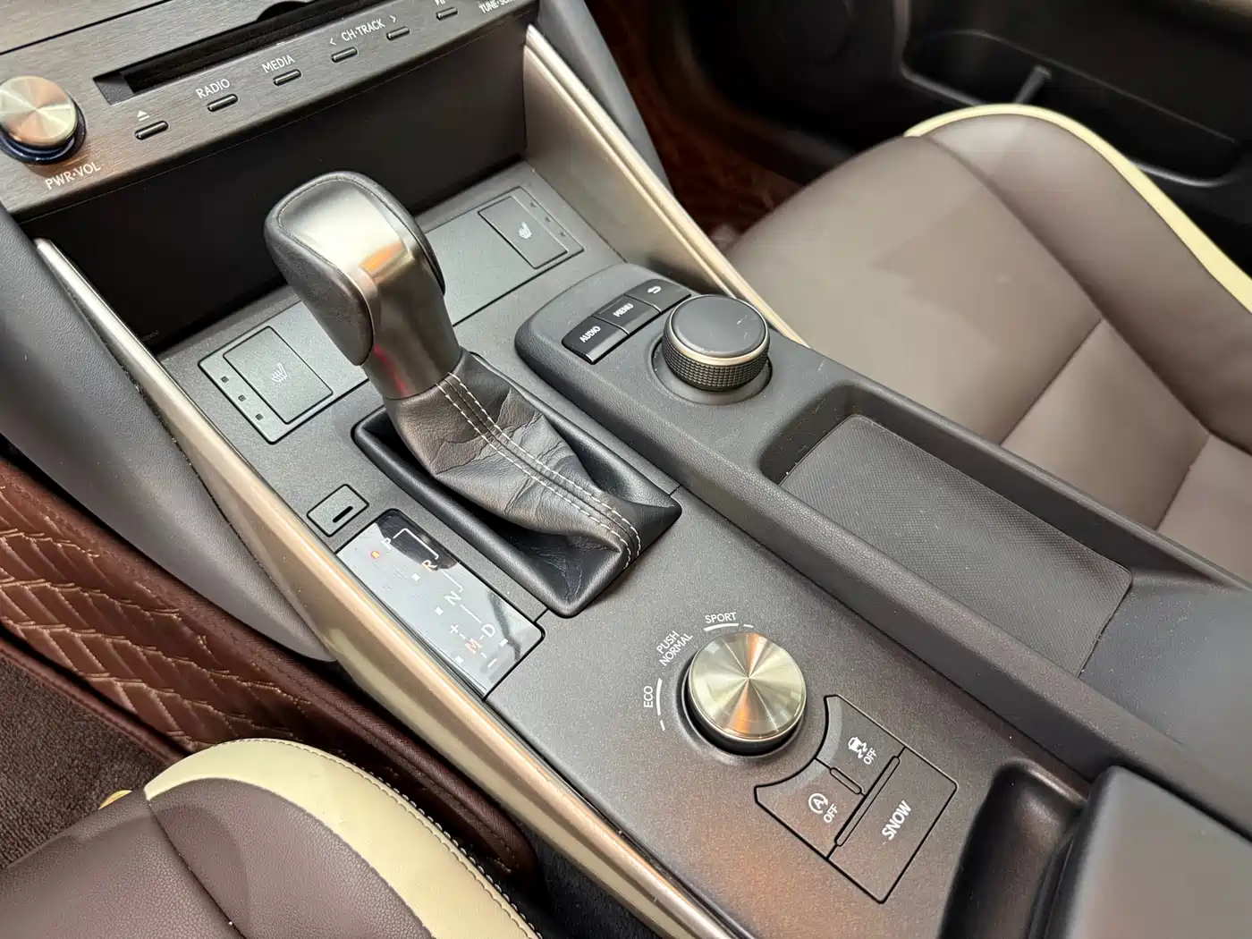 Lexus IS 2018 2017 300 Fashion Edition