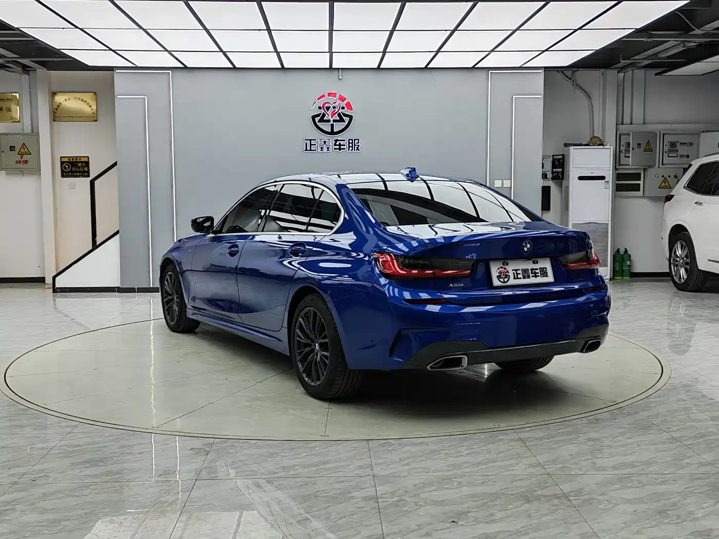 BMW 3 Series 2020 325Li xDrive M Sport Package фото 14