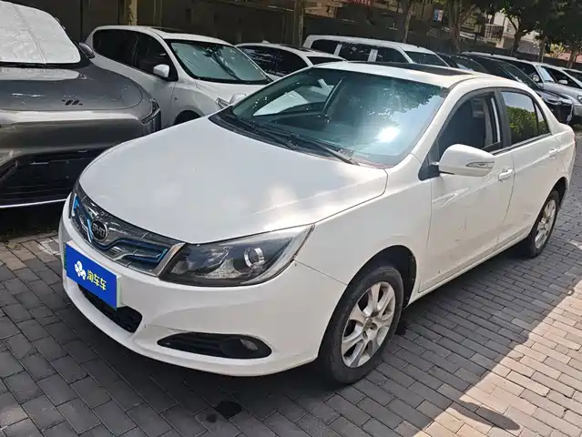 BYD BYD e5 2016 300 Luxury