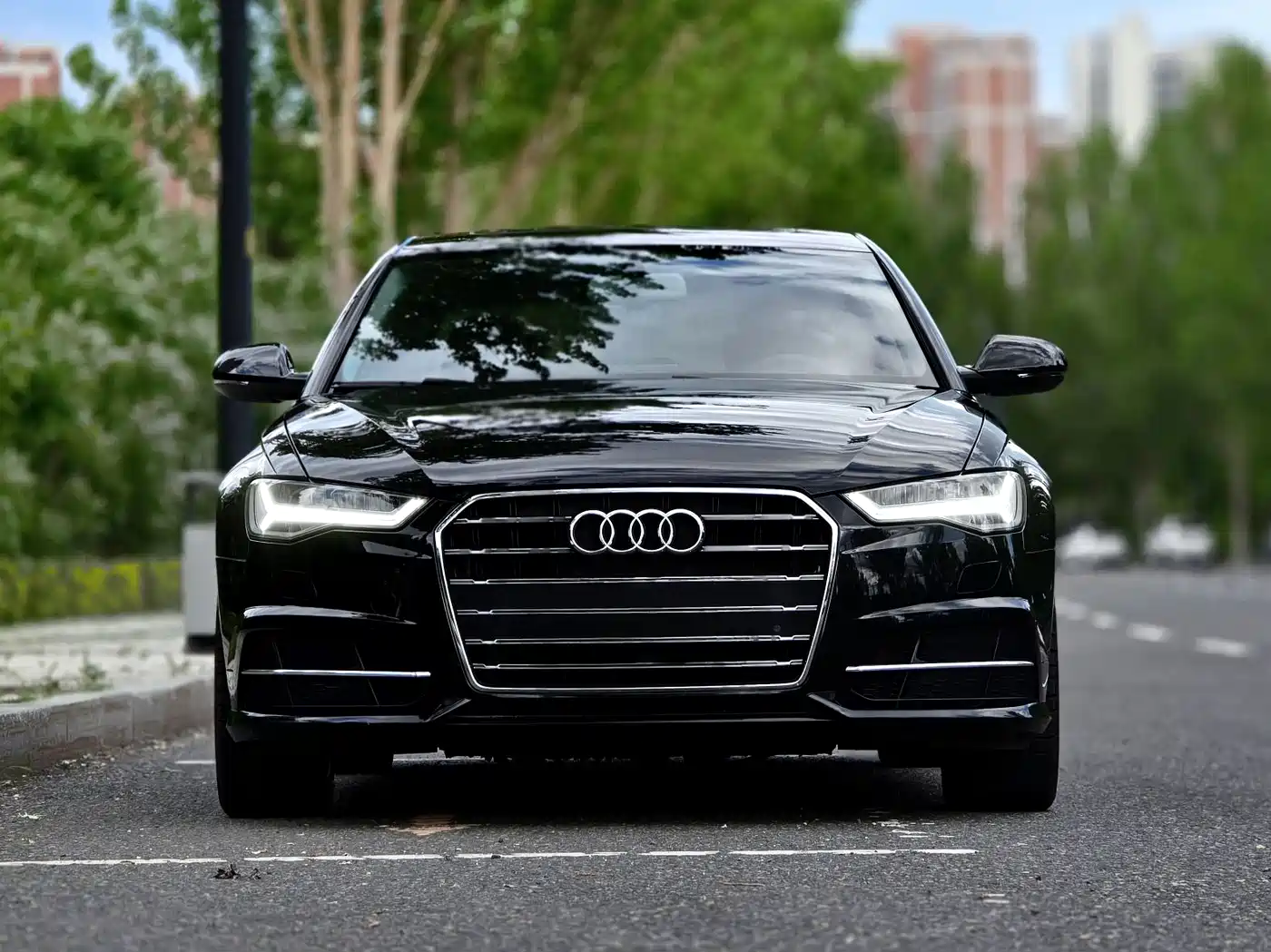 Audi A6L 2018 30th Anniversary 35 TFSI Fashion фото 2