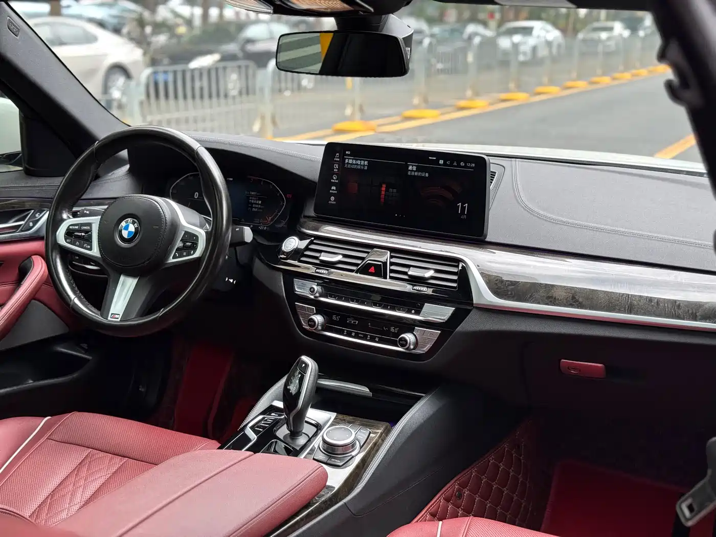 BMW 5 Series 2022 525Li M Sport Package фото 19