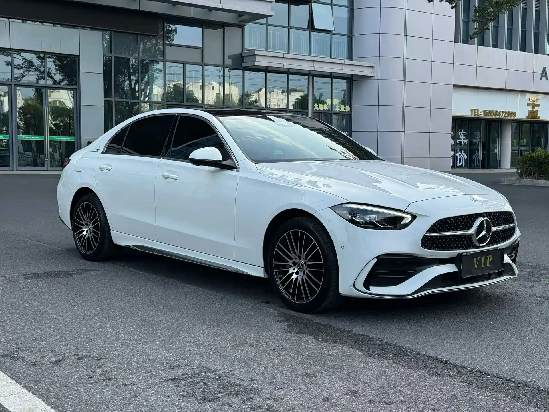 Photo 3 - Mercedes-Benz C-Class