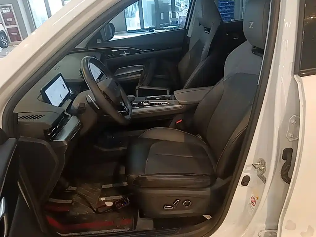 Changan Oshan Z6 2024 2023 Blue Whale 1.5T DCT Smart Leader