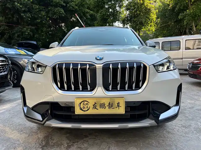 BMW X1 2023 sDrive20Li X Design Package — фото 2