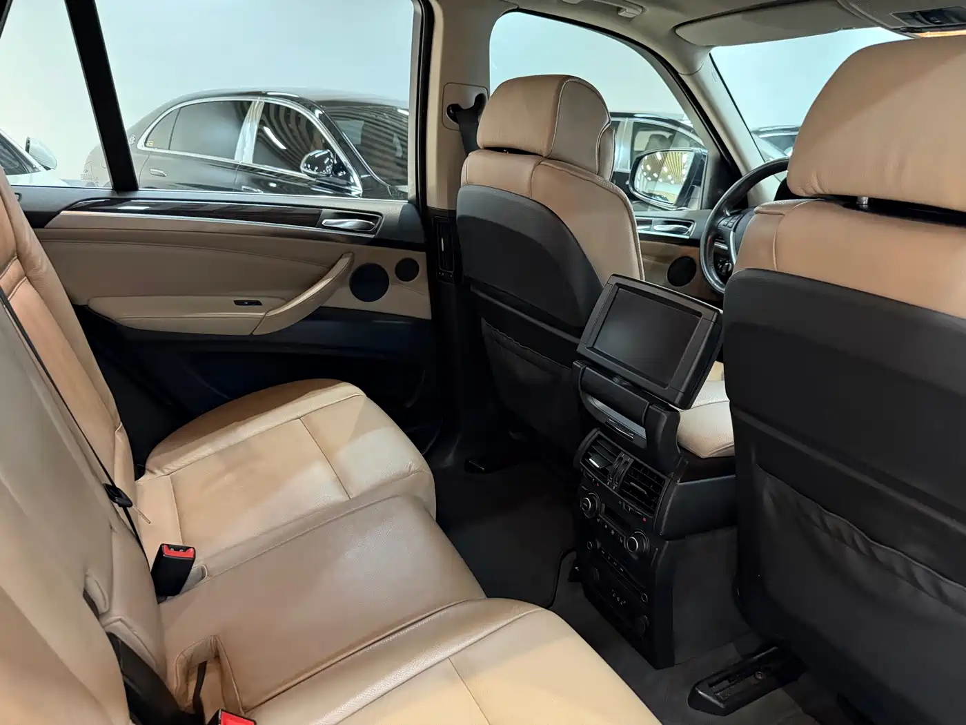 BMW X5 (Import) 2008 Model xDrive48i Luxury Type фото 17