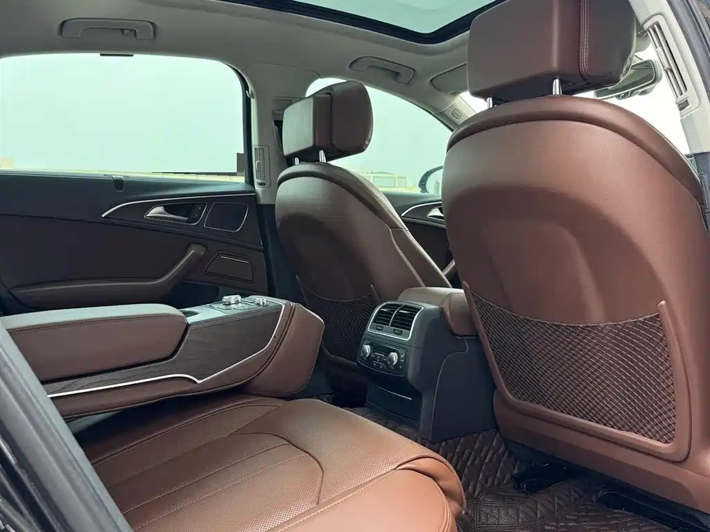 Audi A6L 2015 35 FSI quattro Comfort фото 16