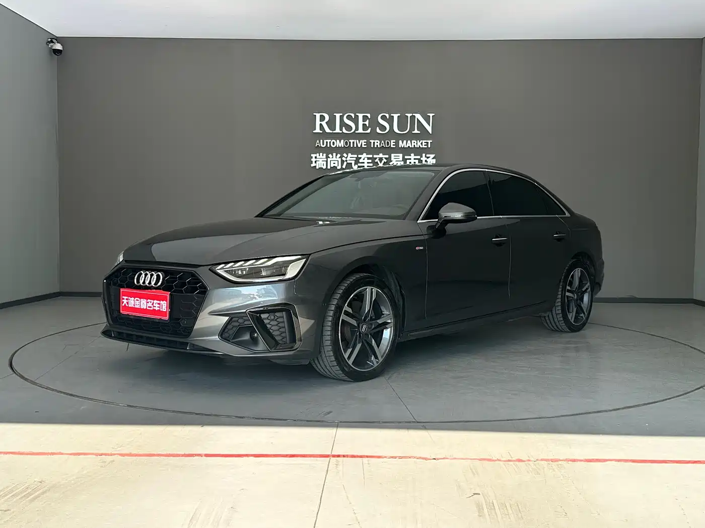 Audi A4L 2020 40 TFSI Luxury Dynamic фото 3