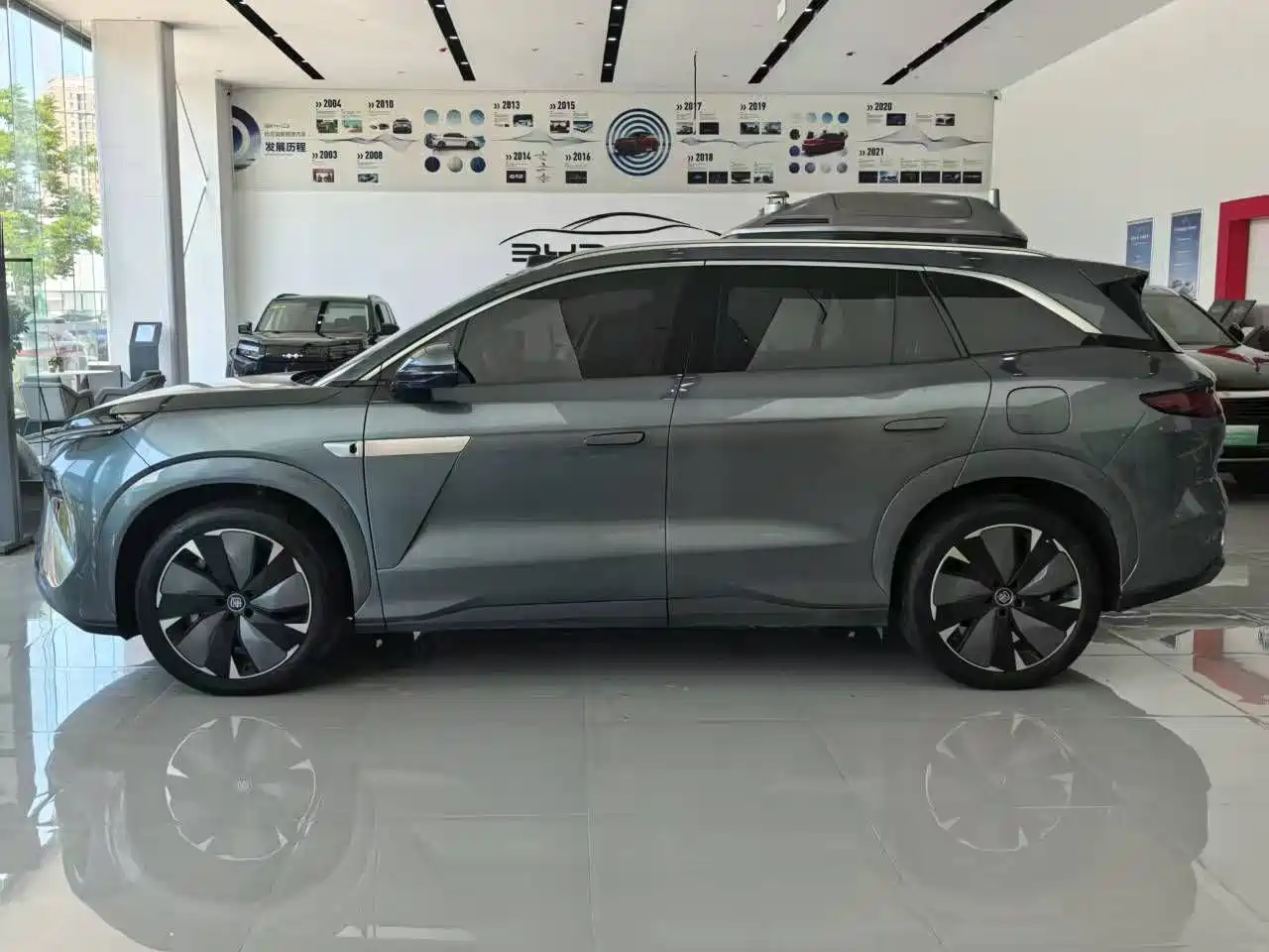 BYD Tang L 2025 DM 175KM Drone Player Edition фото 8