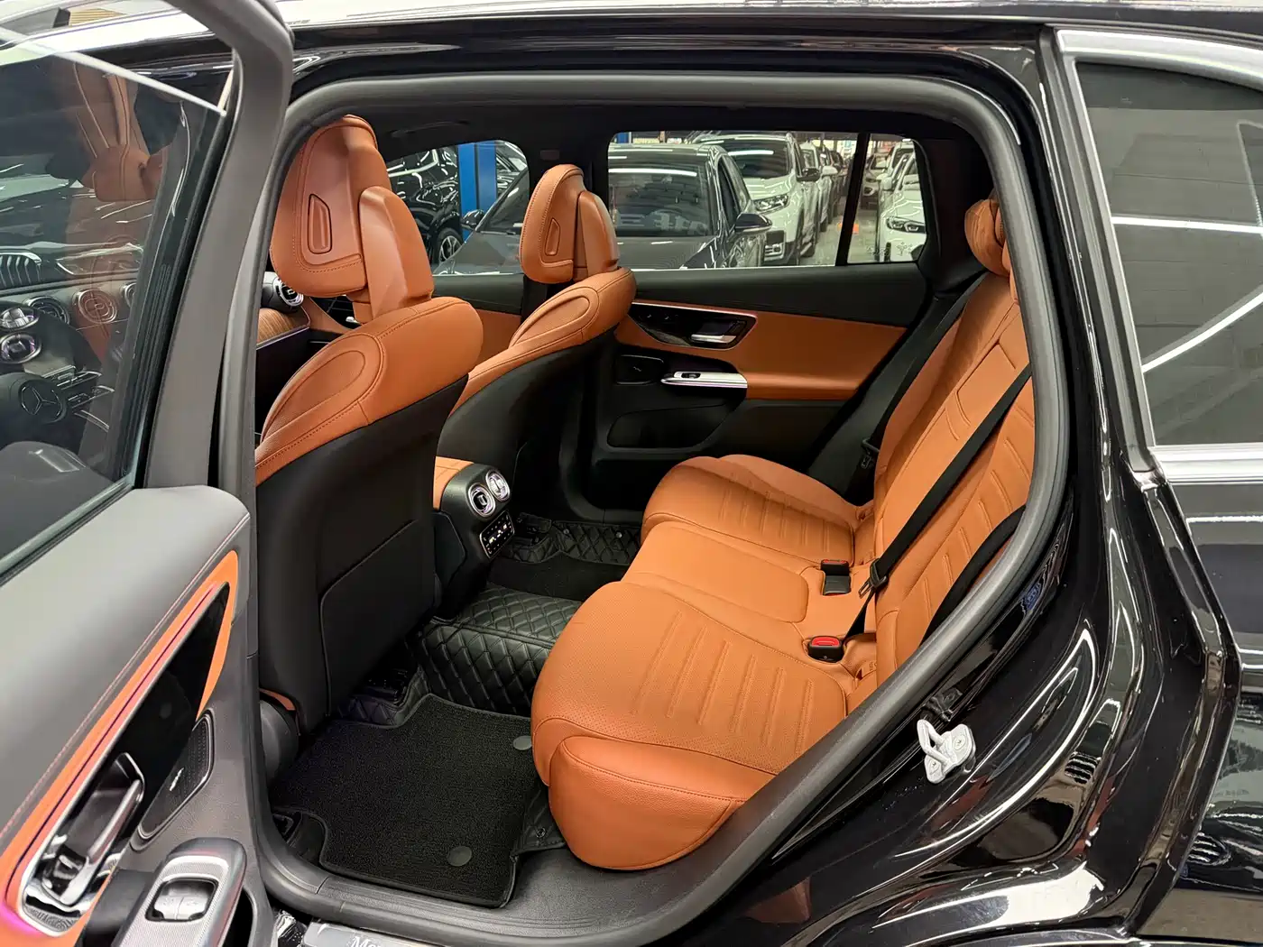 Mercedes-Benz GLC 2025 GLC 300 L 4MATIC Dynamic 5-seater фото 10