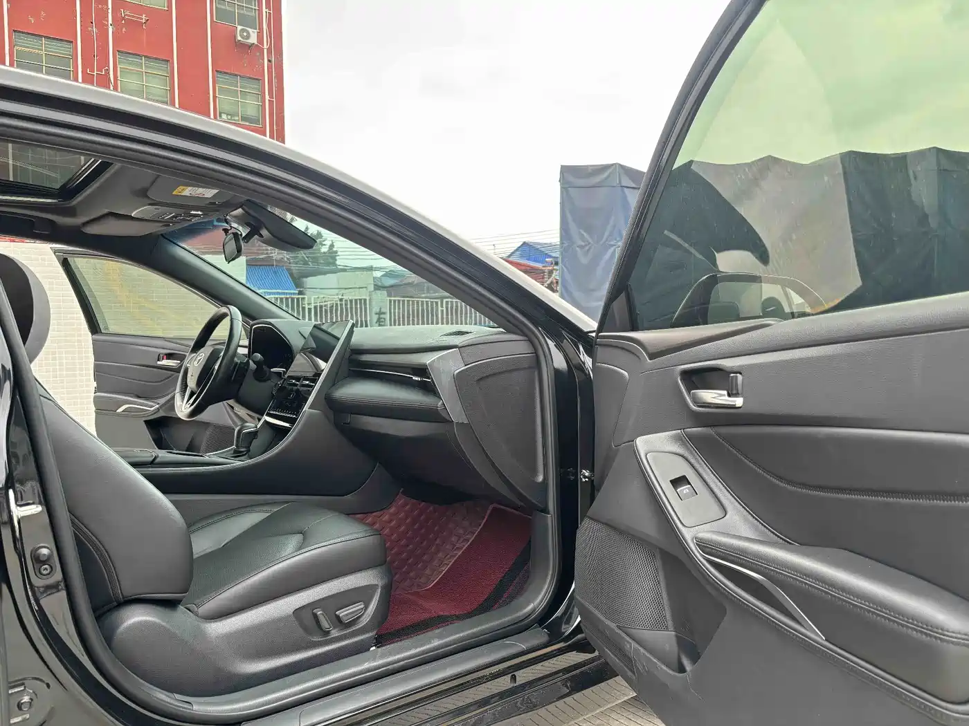 Toyota Avalon 2023 2.5L Luxury Edition фото 10