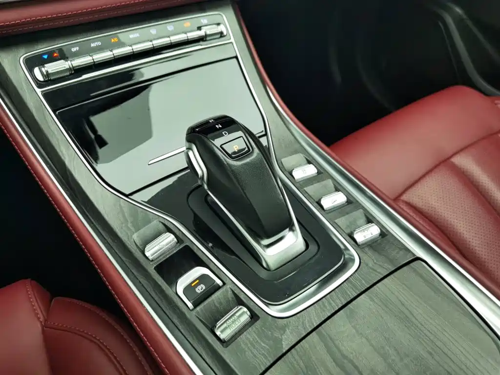Dongfeng Fengguang Fengguang 580 2022 2022 1.5T Auto Luxury Enjoyment Model