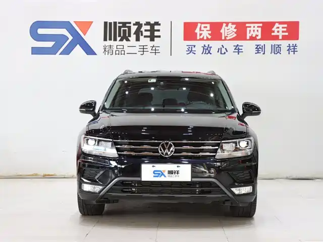 Volkswagen Tiguan L 2021 330TSI Automatic 2WD Comfort — фото 2