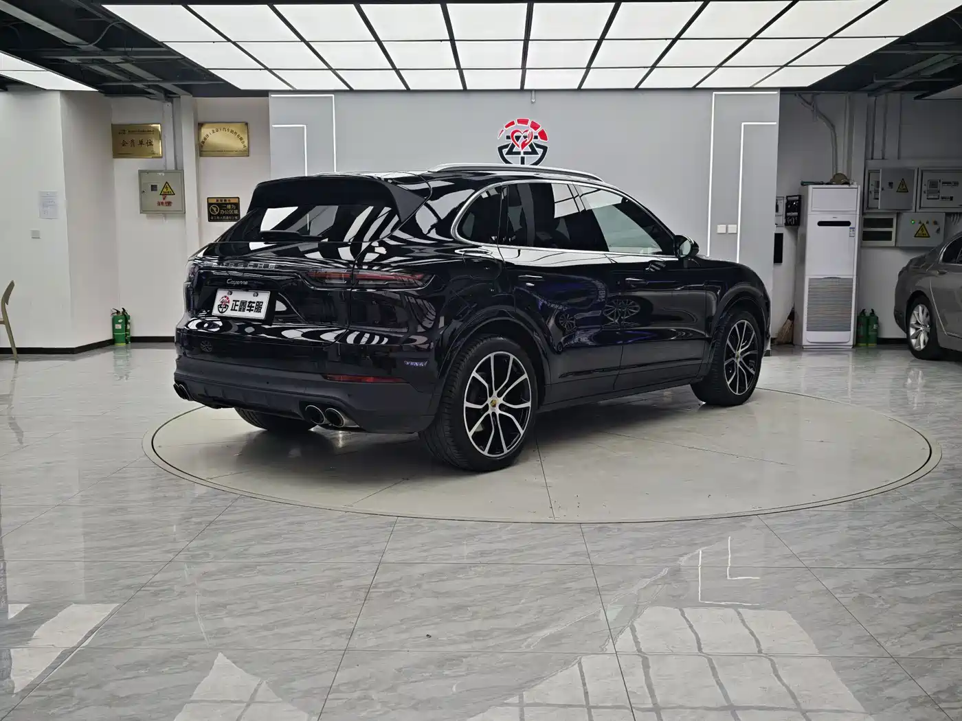 Porsche Cayenne 2022 Cayenne 3.0T Platinum Edition фото 19