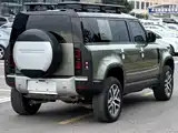 Photo 5 - Land Rover Defender