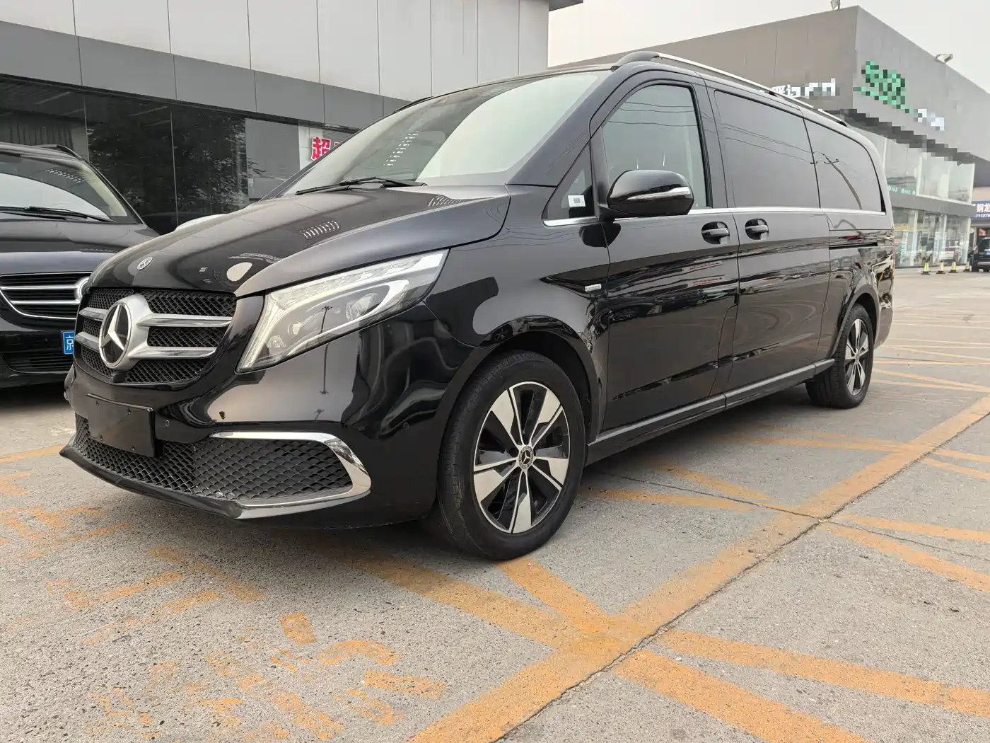 Mercedes-Benz V-Class 2021 V 260 L Long Wheelbase Premium Edition