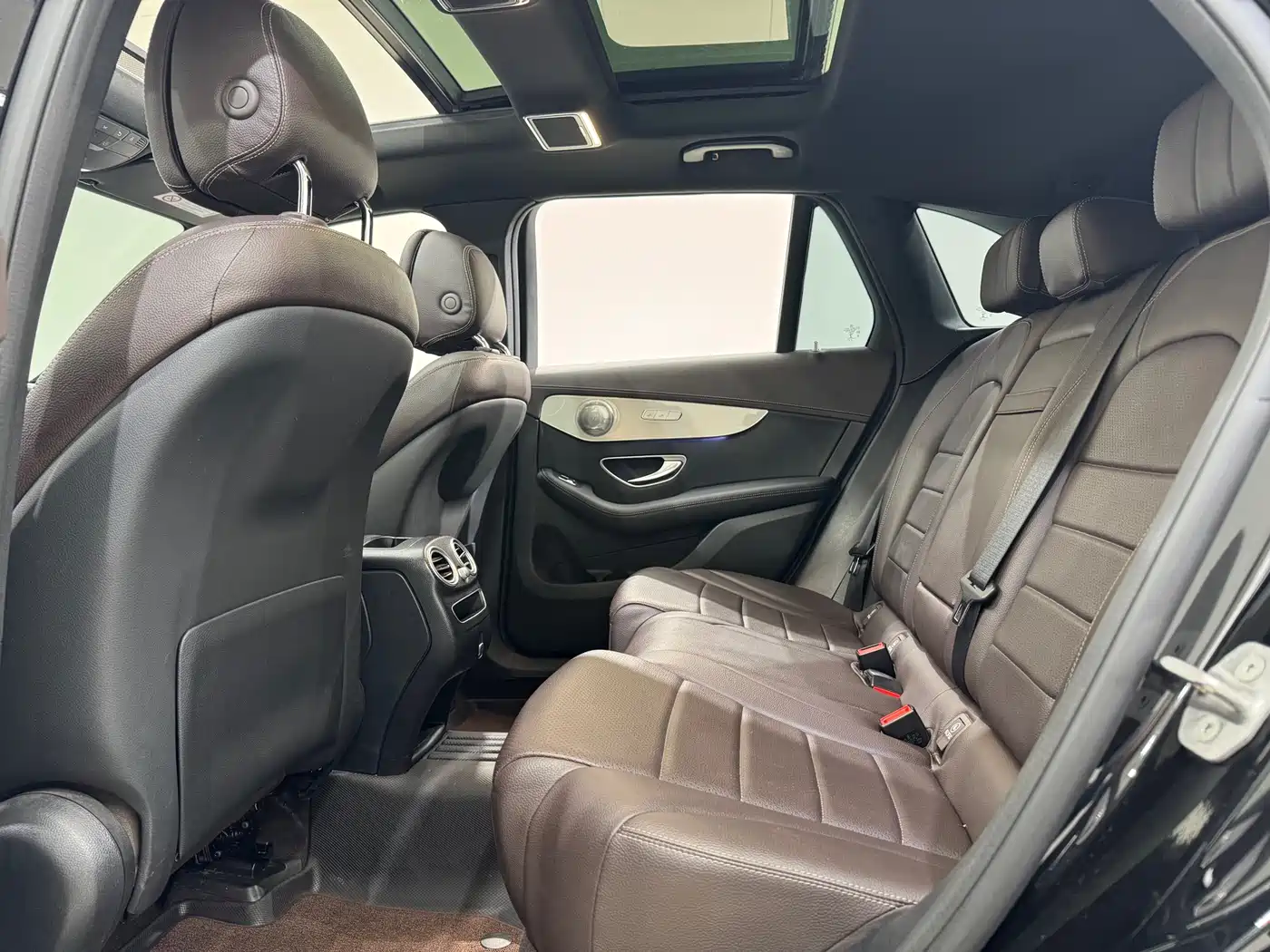 Mercedes-Benz GLC 2021 GLC 260 L 4MATIC Sporty фото 21