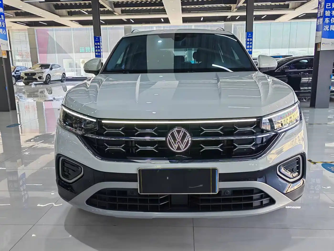 Volkswagen Tayron 2024 330TSI 2WD Luxury Plus Advanced фото 2