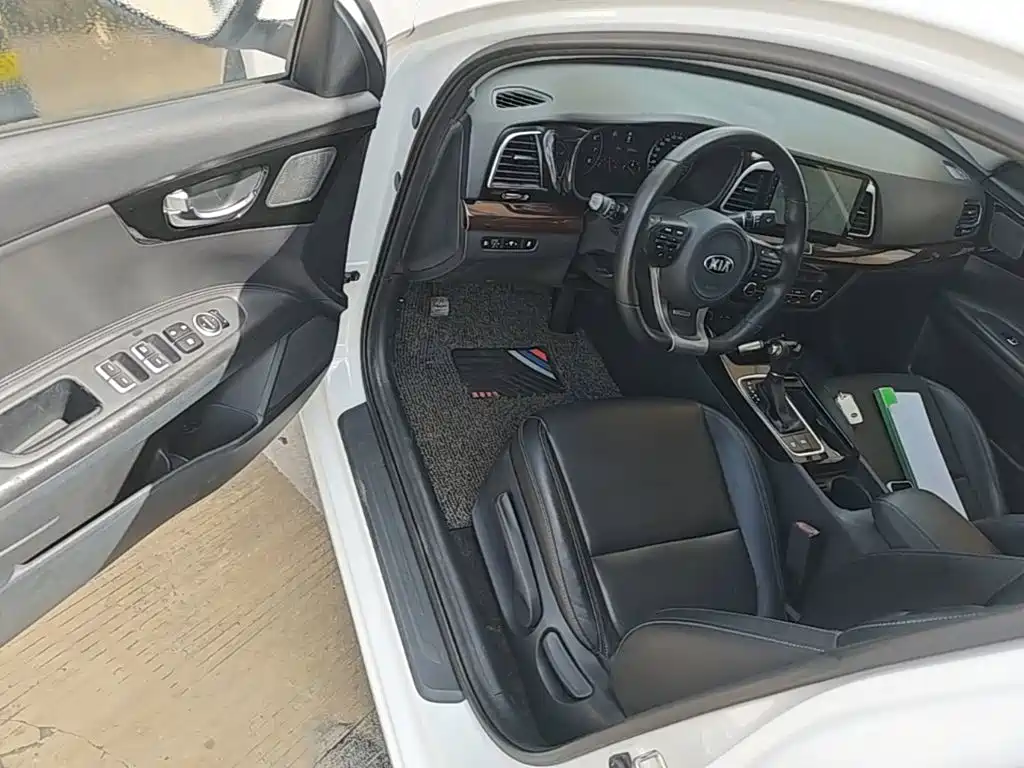 Фото 16 - Kia K4