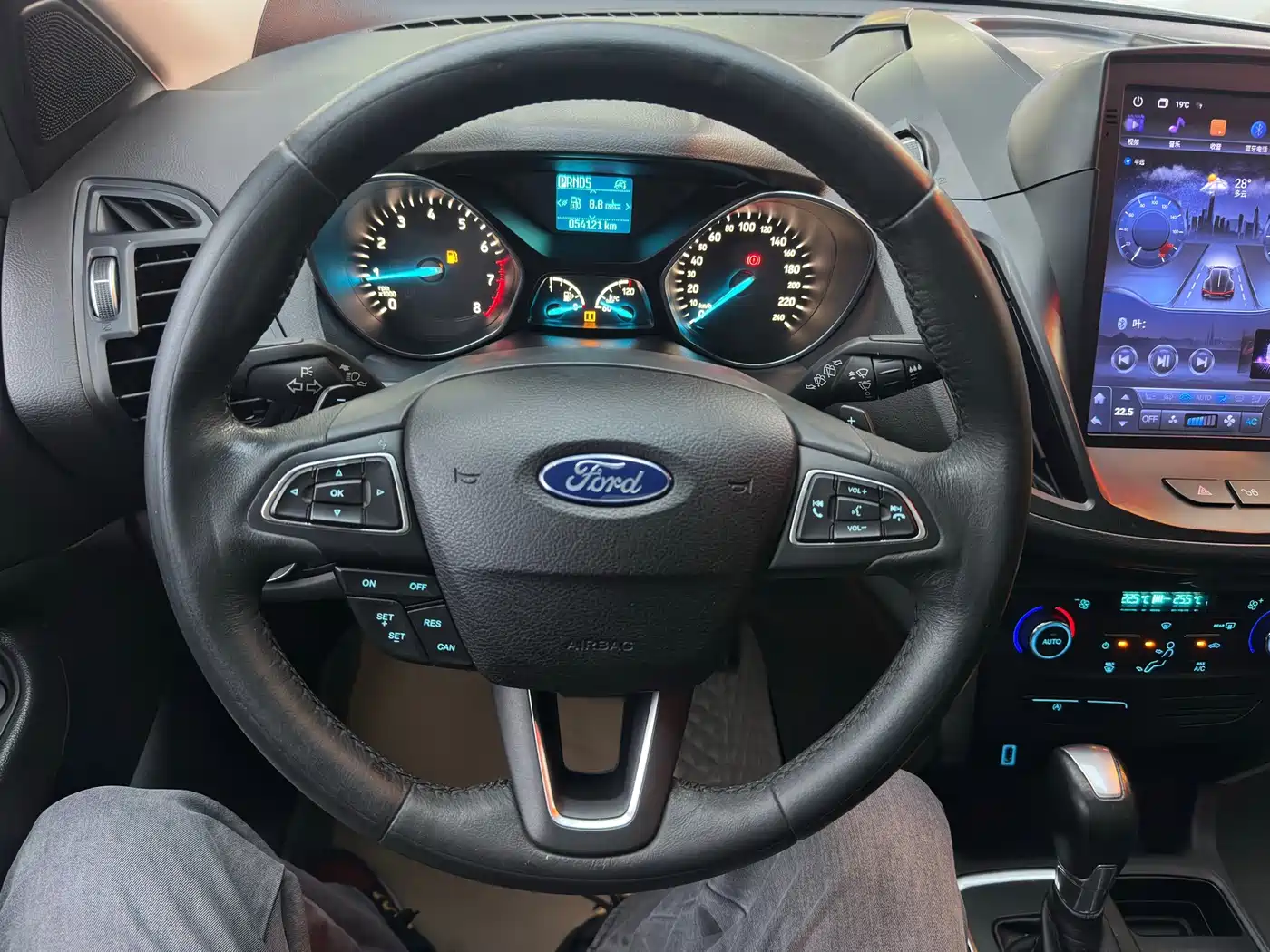Ford Kuga 2018 2017 EcoBoost 245 AWD Platinum