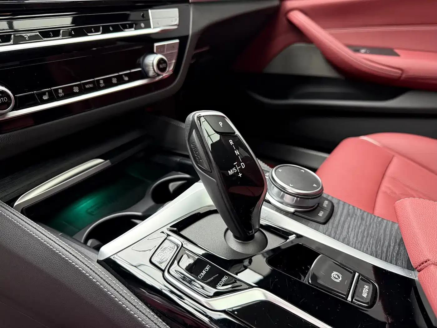 BMW 5 Series 2023 Facelift 530Li Leading M Sport Package фото 12
