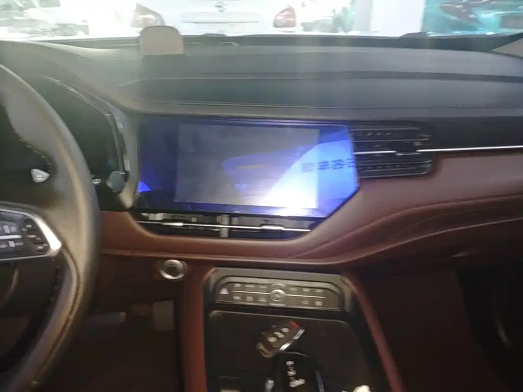 Фото 13 - Haval F7