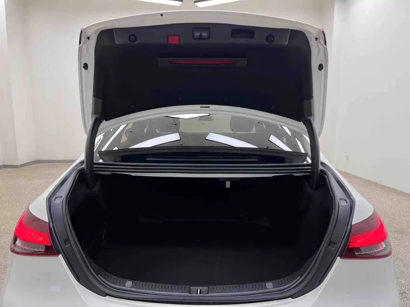 Mercedes-Benz E-Class (Import) 2024 2023 E 260 Fashion Sport Edition
