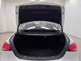 Photo 25 - Mercedes-Benz E-Class (Import)