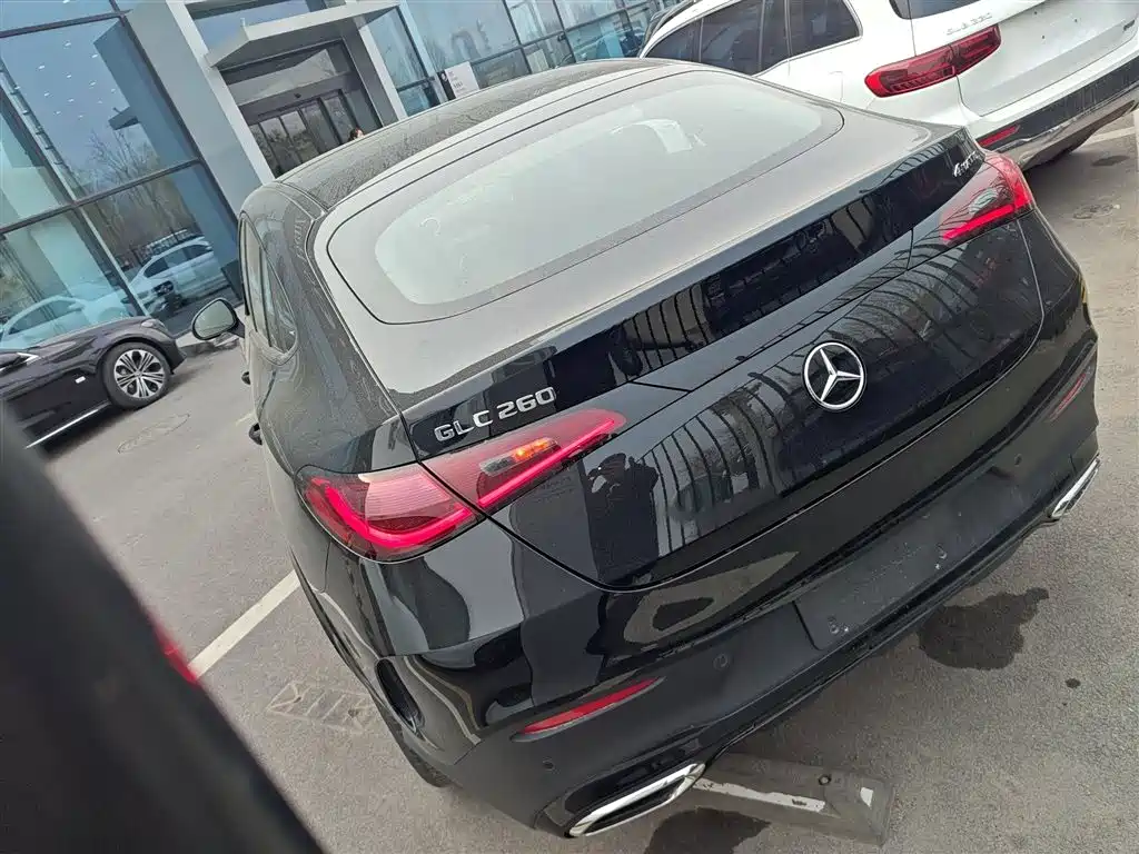 Mercedes-Benz GLC Coupe 2025 GLC 260 4MATIC Coupe SUV фото 23