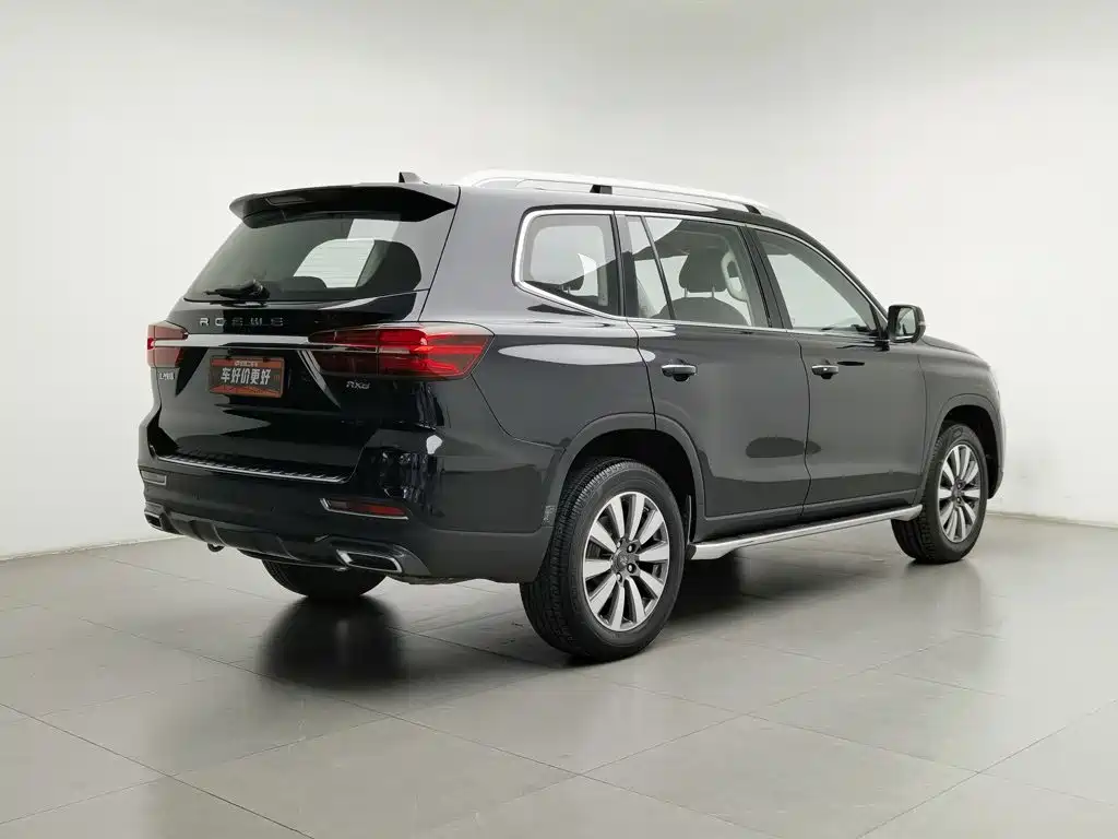Фото 2 - Roewe RX8