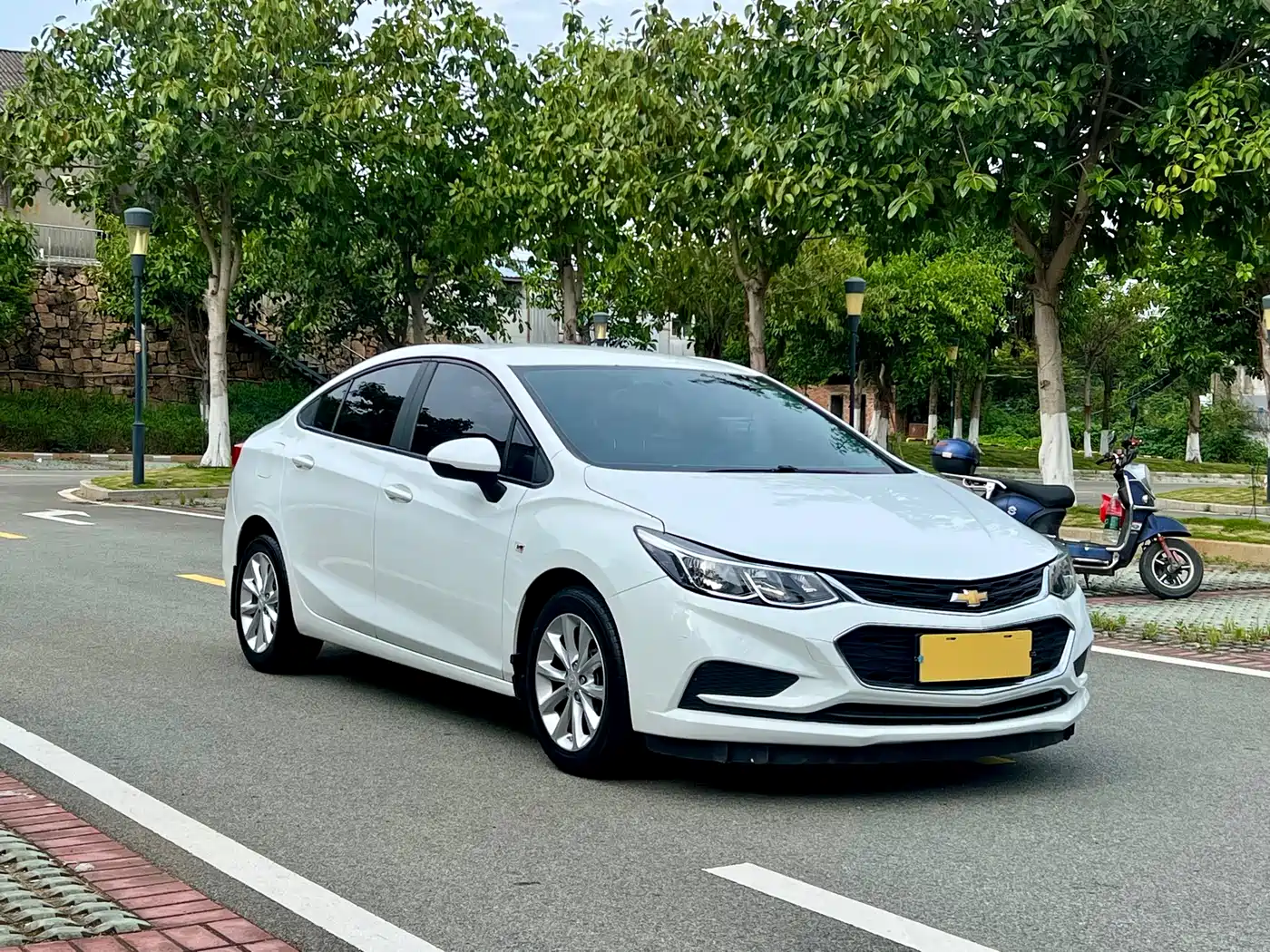 Chevrolet Cruze 2017 1.5L Manual Pioneer фото 4