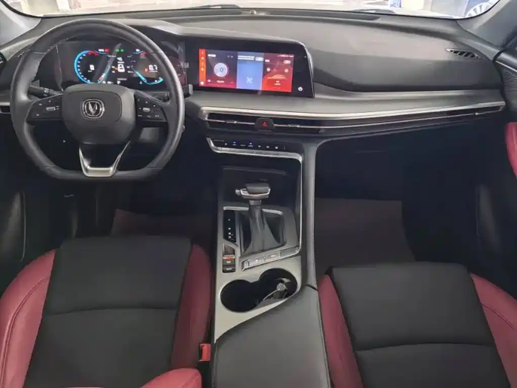 Changan CS35 PLUS 2023 2021 Facelift Blue Whale NE 1.4T DCT Luxury