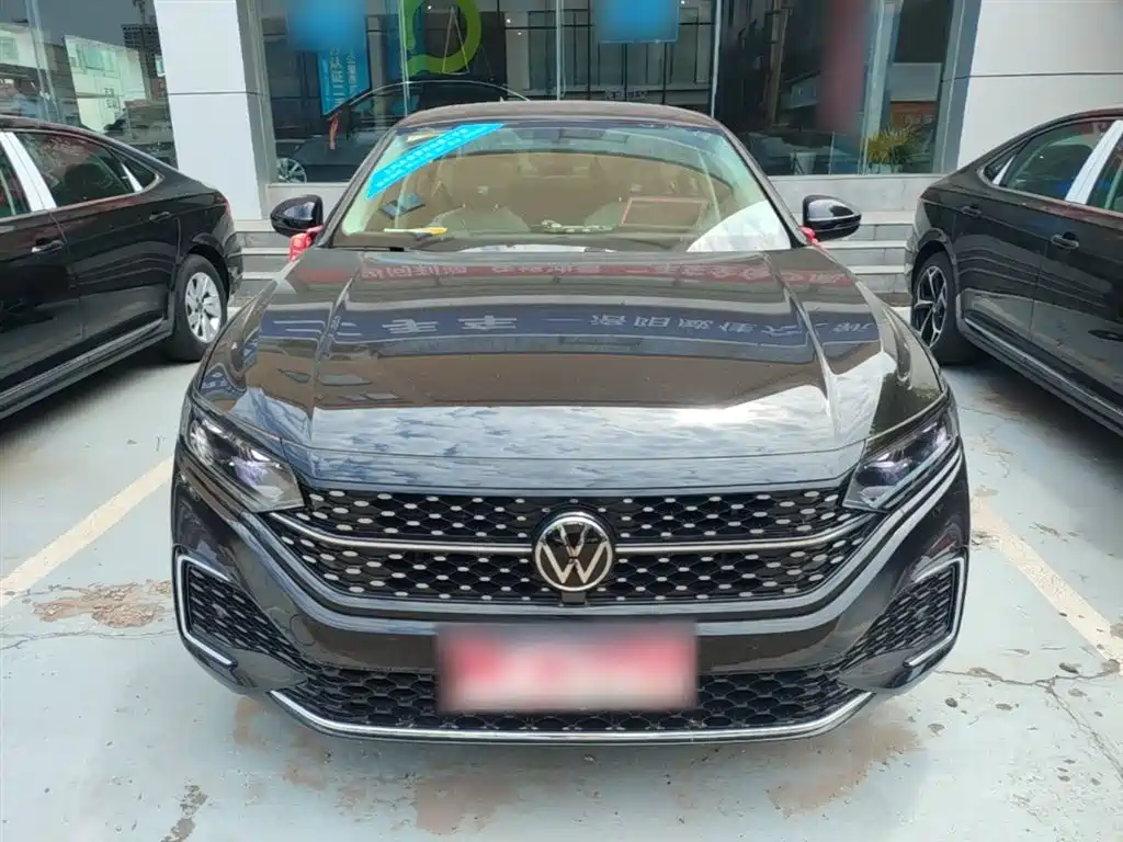 Volkswagen Passat 2026 Outstanding Edition 380TSI Starlight Dragon Soaring Version фото 3