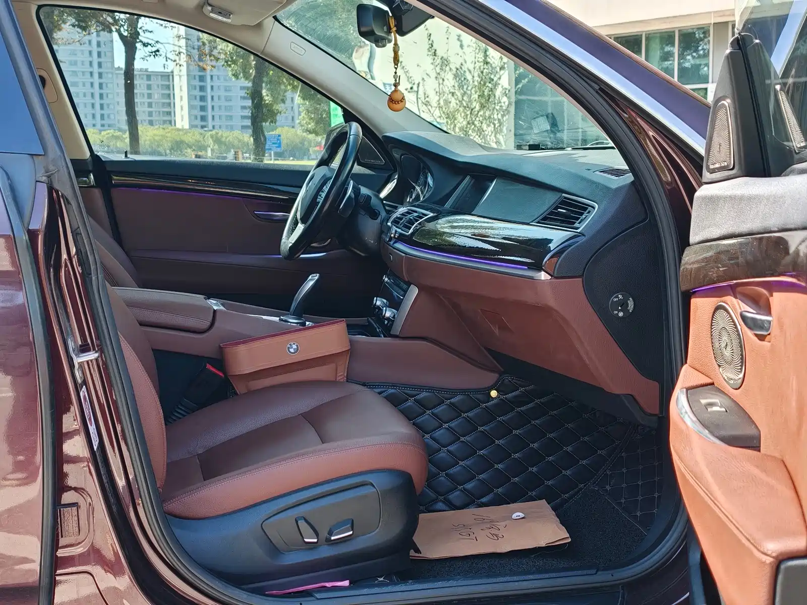 Photo 10 - BMW 5 Series GT