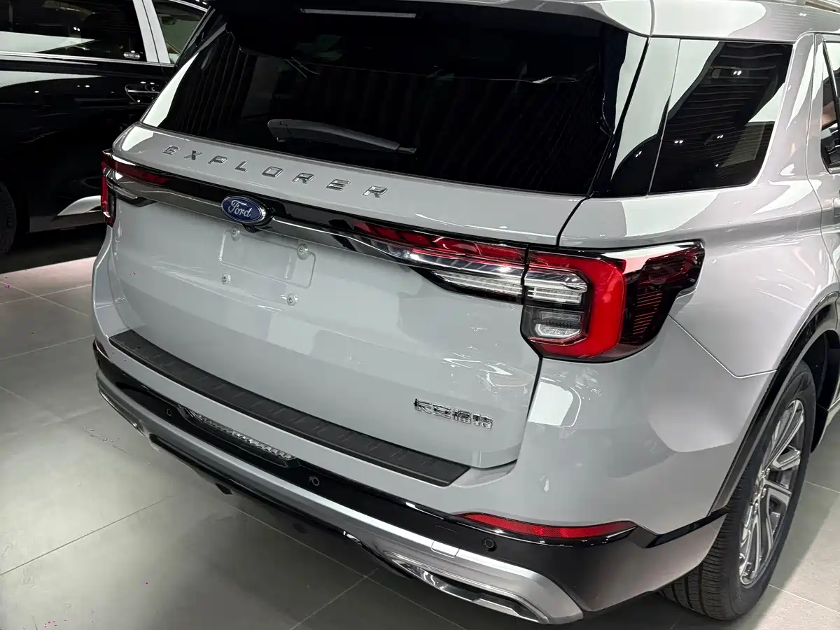 Ford Explorer 2026 2024 2.3T EcoBoost RWD Trend Edition 7-Seater