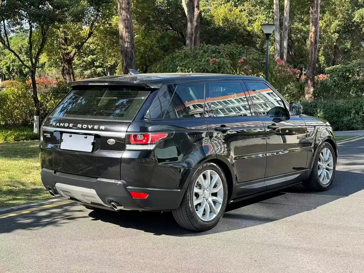 Land Rover Range Rover Sport 2017 3.0 SC V6 SE фото 15