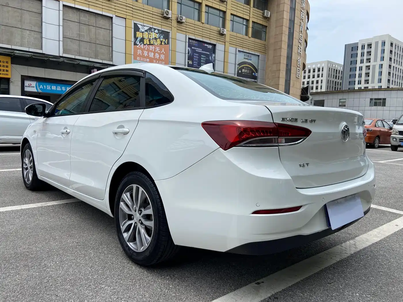 Buick Excelle 2019 18T Auto Connected Elite China VI фото 3